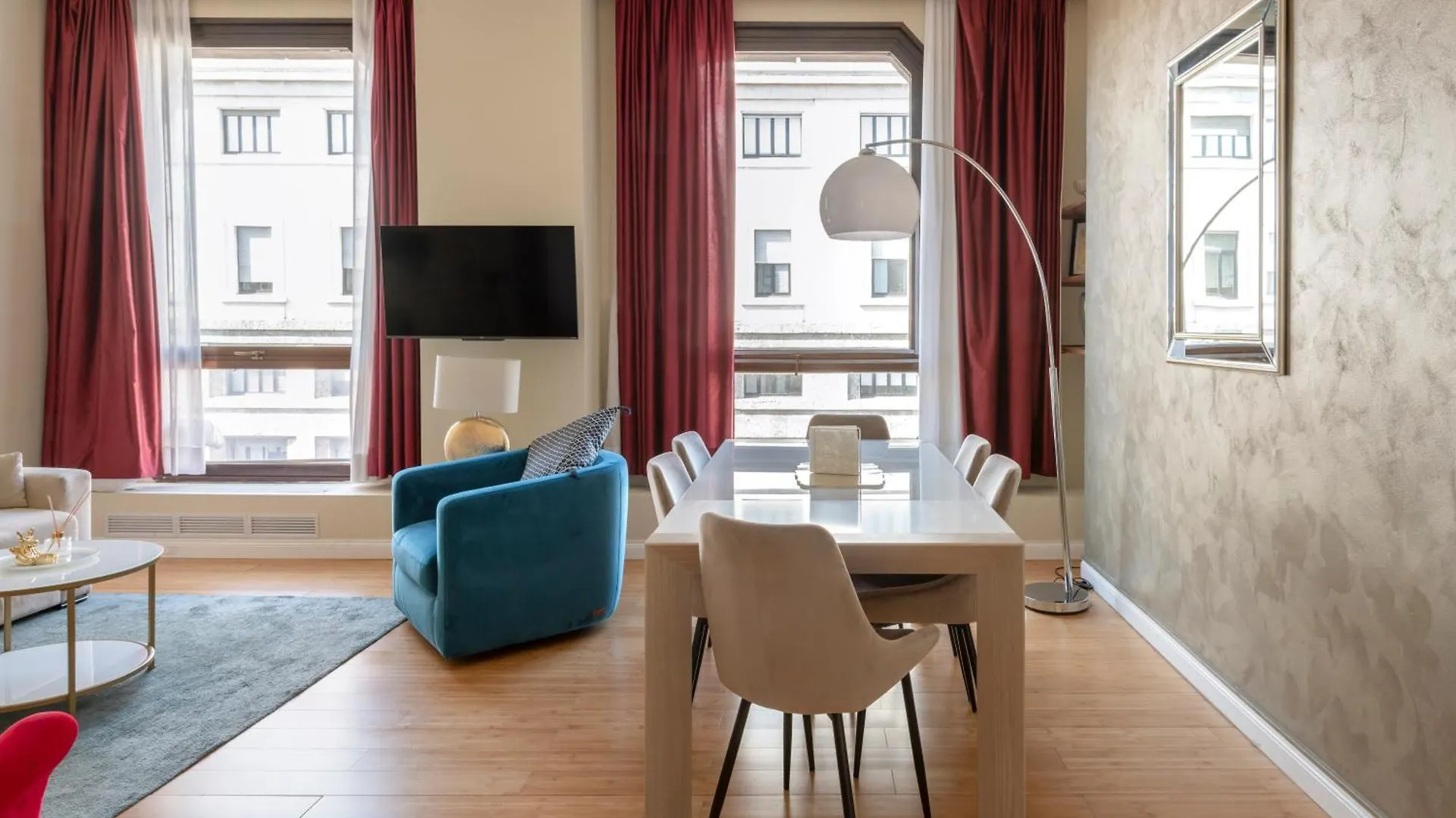Heart Milan Apartments Duomo District Италия